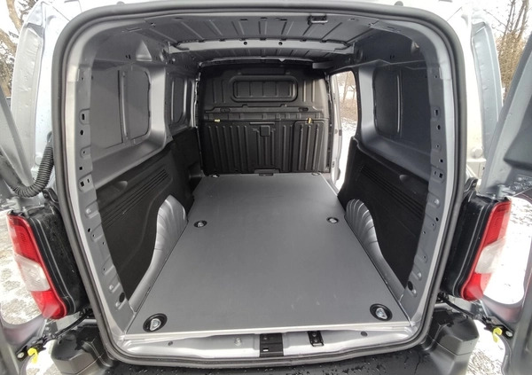 Toyota Proace City cena 119900 przebieg: 5629, rok produkcji 2022 z Cieszyn małe 154